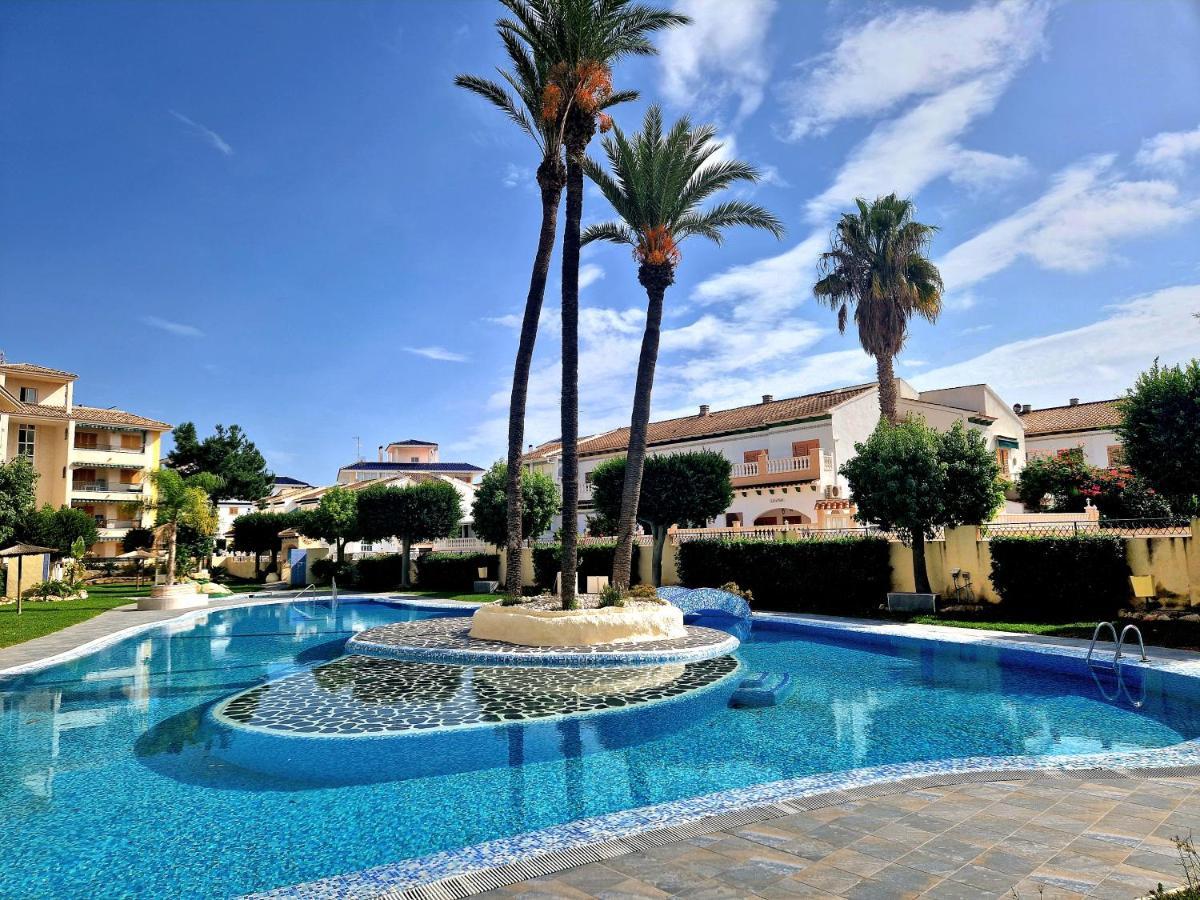 Lovely Apartment Near The Beach In Sunny La Mata Torrevieja Kültér fotó